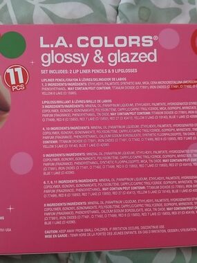 (10) PIECE SET WAS 11 YOU GET 2 LIP LINER & 8 LIP GLOSSES . I TOOK 1 GLOSS OUT.